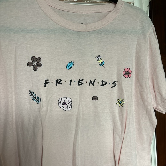 Friends pink t-shirt from Box Lunch Size L - Picture 3 of 9